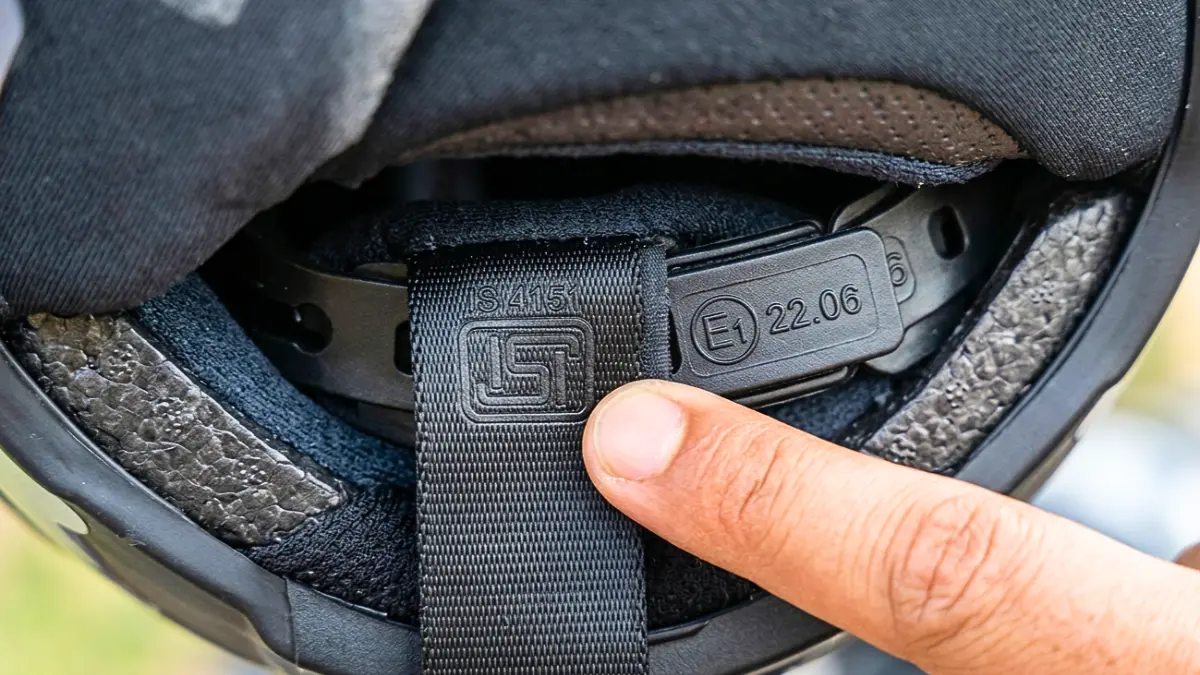 how to choose the right helmet for bike riding