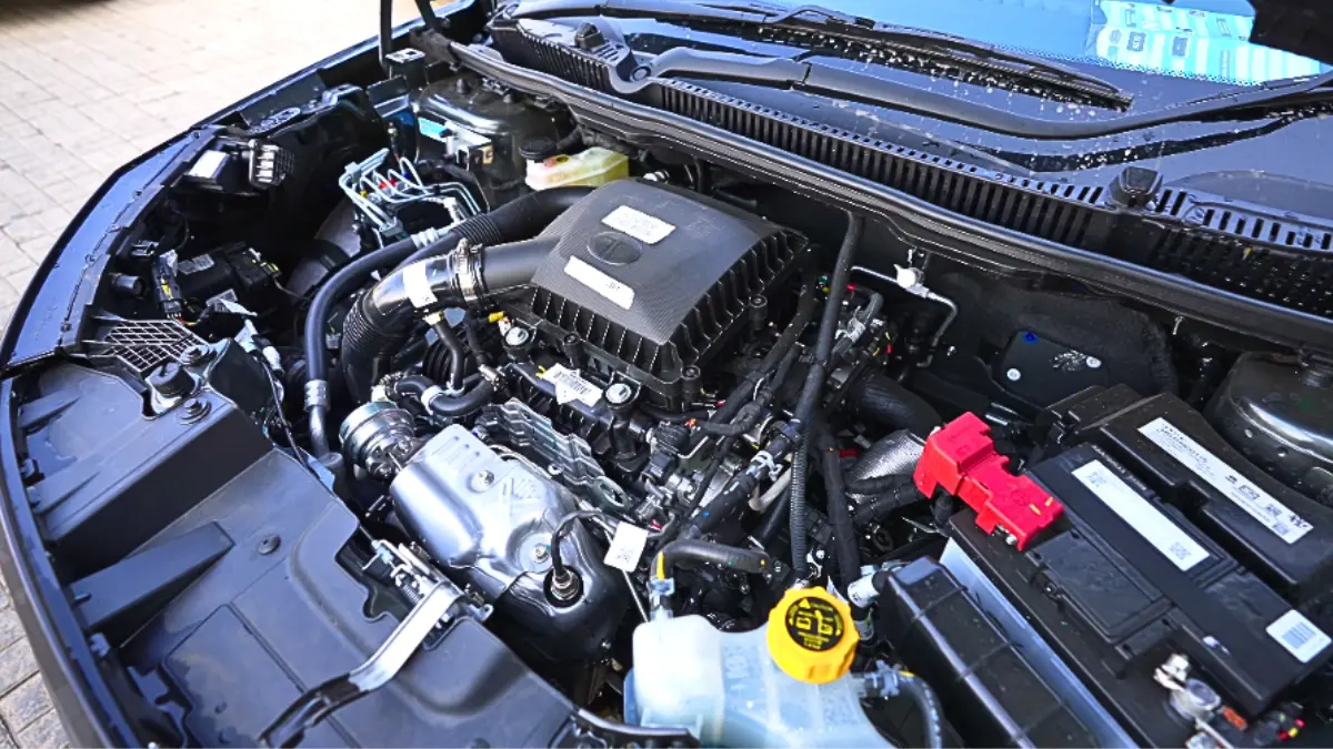 Which is better Brezza or Nexon