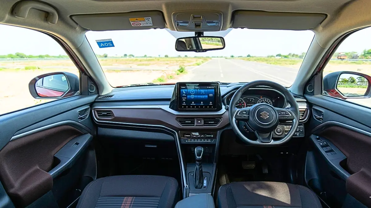 Which is better Brezza or Nexon